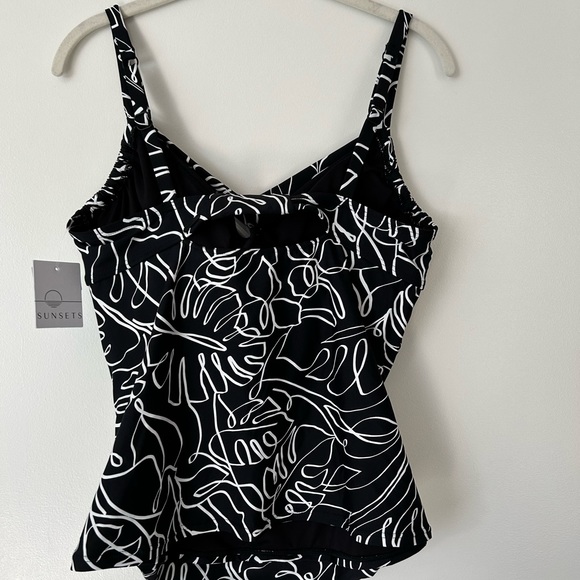 Sunset Serena Tankini Women’s Swimsuit Top with Underwire- 36D/38C lost palms - Picture 4 of 5